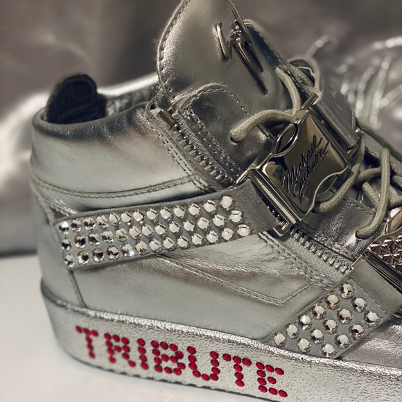 MICHAEL JACKSON TRIBUTE SNEAKERS - Picture 1 of 16